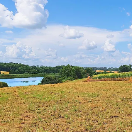 2 Bedroom Stunning In *