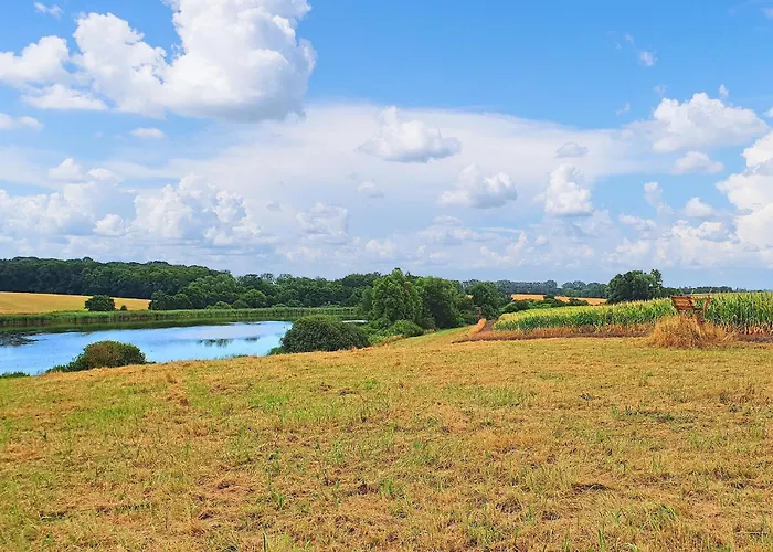 2 Bedroom Stunning In *